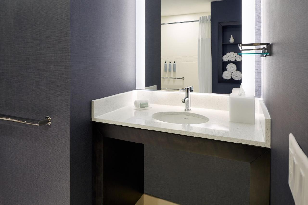 Residence Inn Montreal Midtown ภายนอก รูปภาพ
